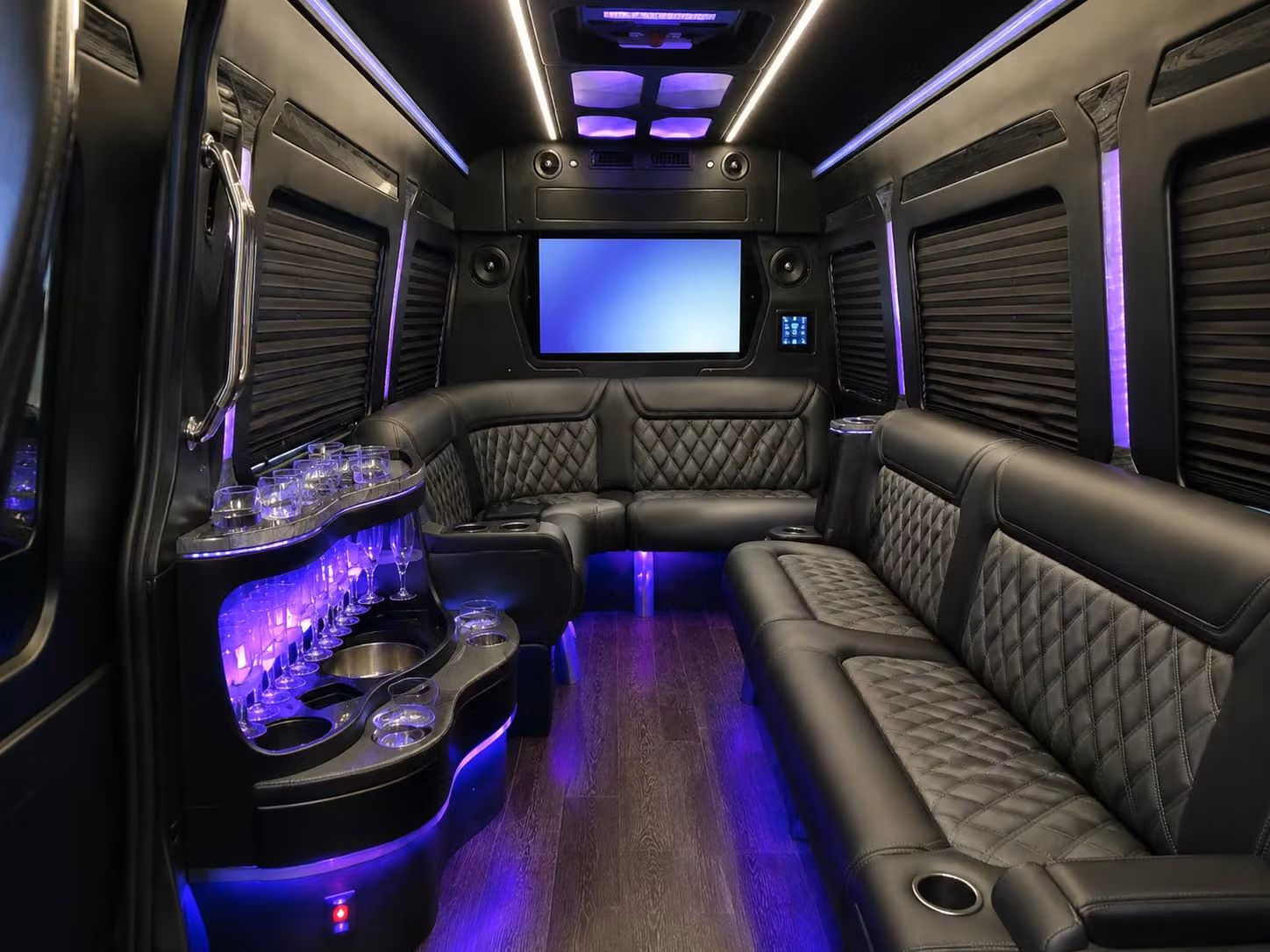 booking group transportation to south shore sporting events is fast with quincycharterbus com