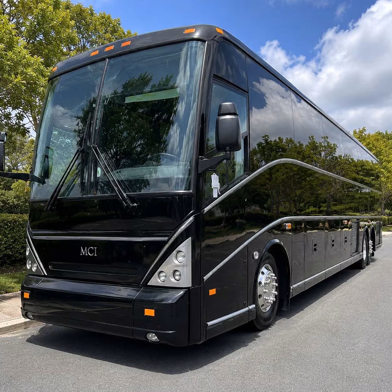 corporate event shuttle services for quincy businesses and teams